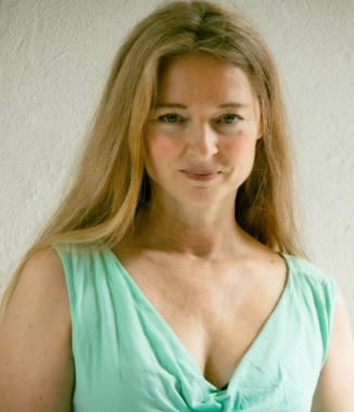 Angèle R